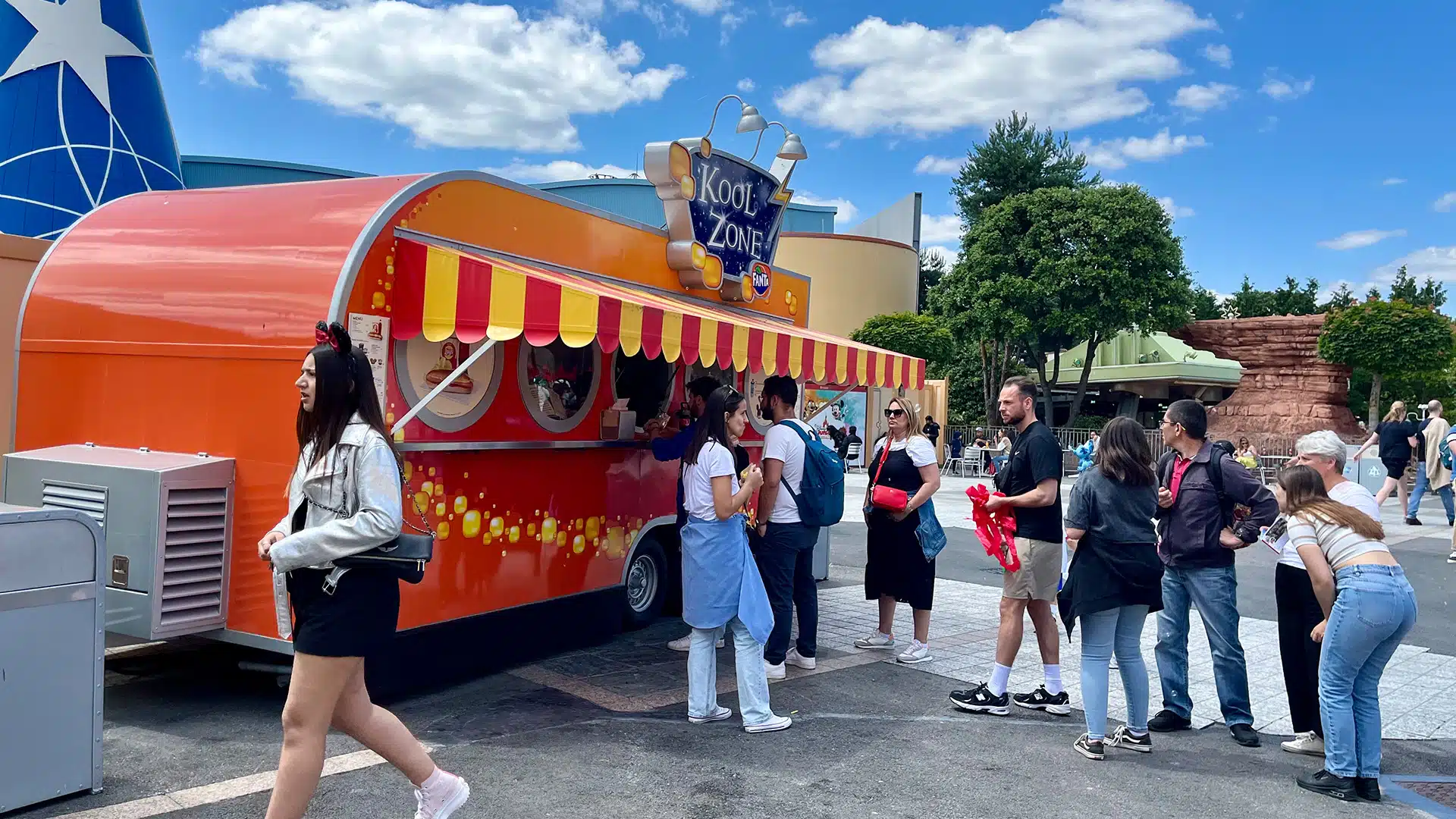 Walt-Disney-Studios-Park-Renovaties-Verbouwing-Eten-Hotdog-Magie-Expert-Disneyland-Parijs-Adventure-World.jpg